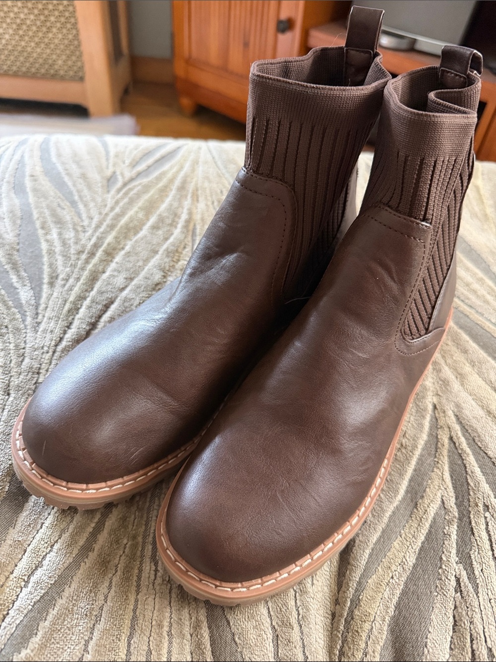 Women’s Brown Slip-On Chelsea Boots (new, no box) never worn